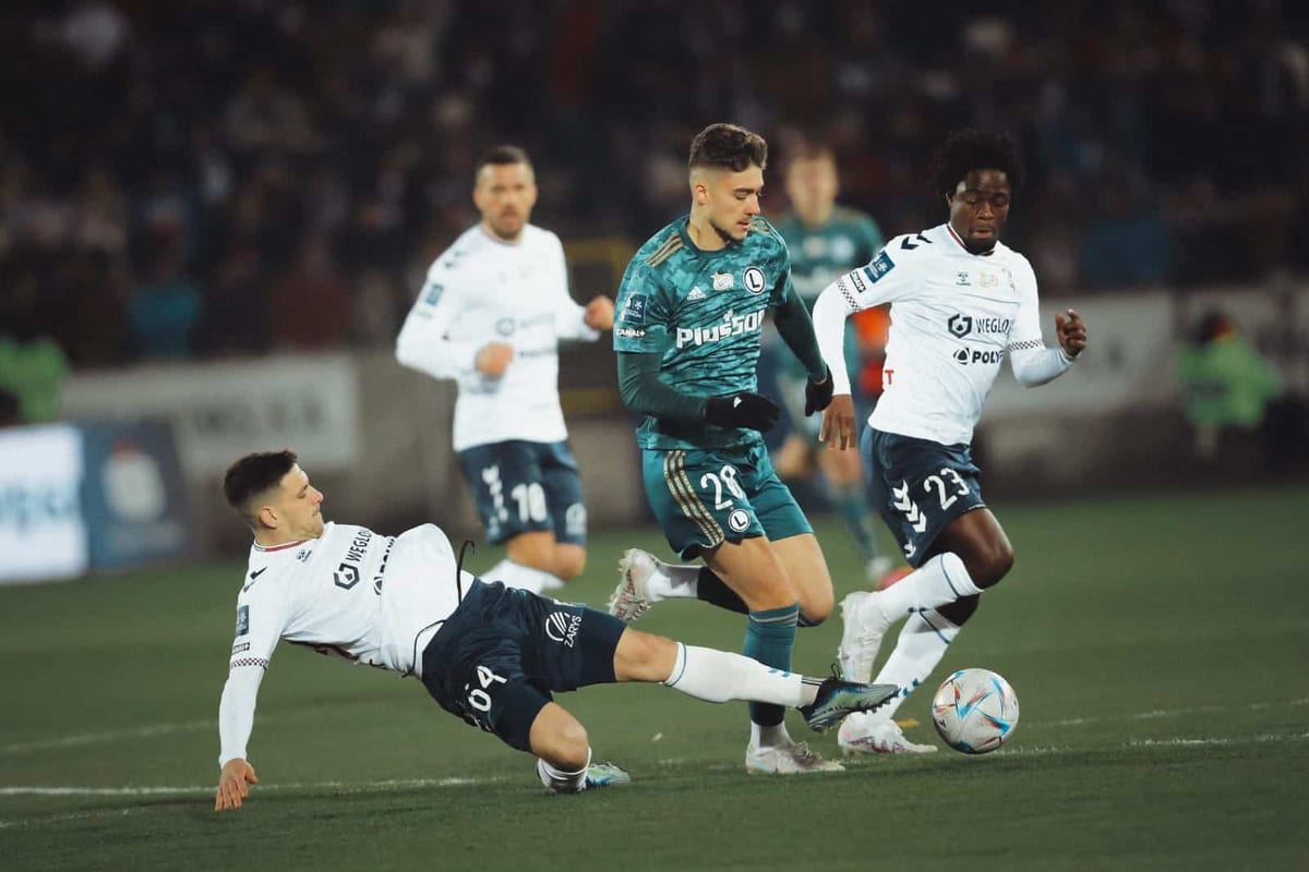 Legia Warszawa. Kosta Runjaić komentuje zwycięstwo z Górnikiem Zabrze