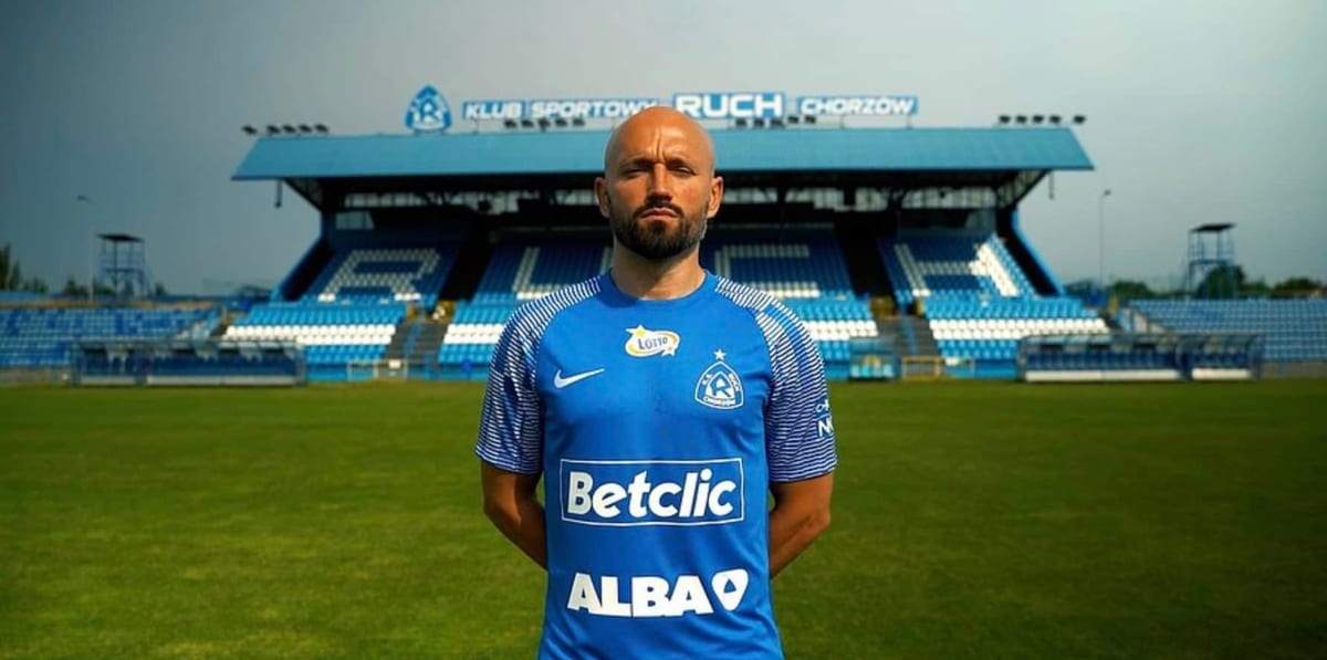 Betclic na koszulkach Ruchu Chorzów