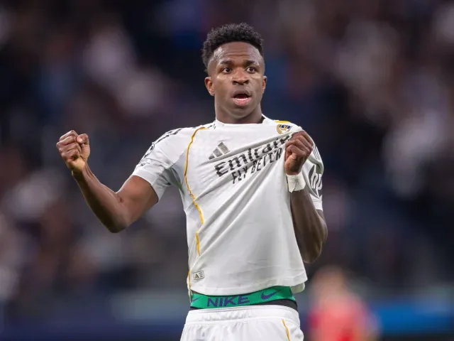 Chelsea ignoruje plotki o transferze Viniciusa Júniora.