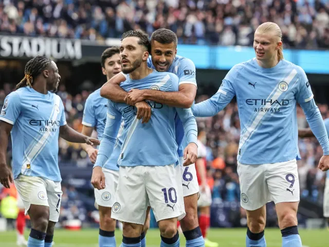 Cherki pierwszym w Premier League z podwójną zdobyczą, City patrzy na tytuł.