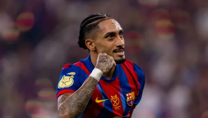 Flick z Barceloną wznawia La Ligę z dziewięciopunktową przewagą nad Realem Madryt.