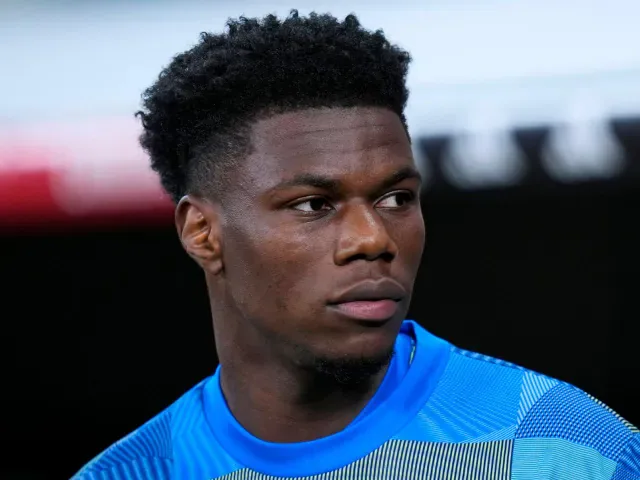 Manchester United przymierza się do spektakularnego transferu pomocnika Realu Madryt.