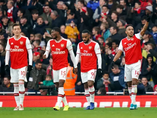 Arsenal po 22 latach wreszcie przełamuje klątwę.