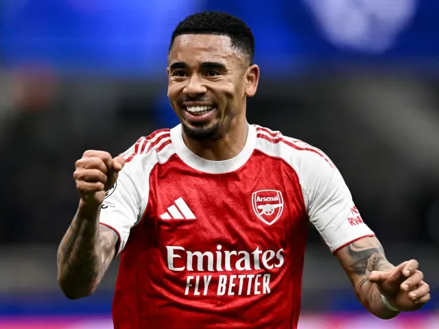 Arsenal ustala cenę za Gabriela Jesusa, jego przyszłość stoi pod znakiem zapytania.