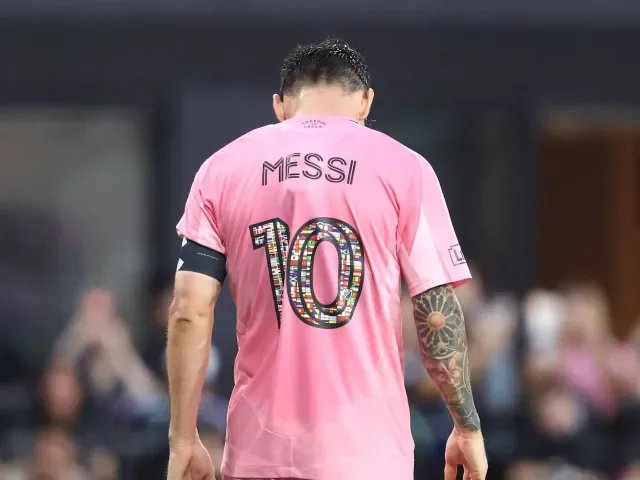 Barcelona powraca na rynek transferowy na krawędzi finansowej równowagi.