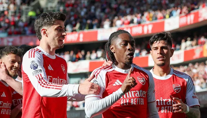 Derby Londynu na szczycie, a walka o utrzymanie w ogniu – zapowiedź sobotnich meczów Premier League.