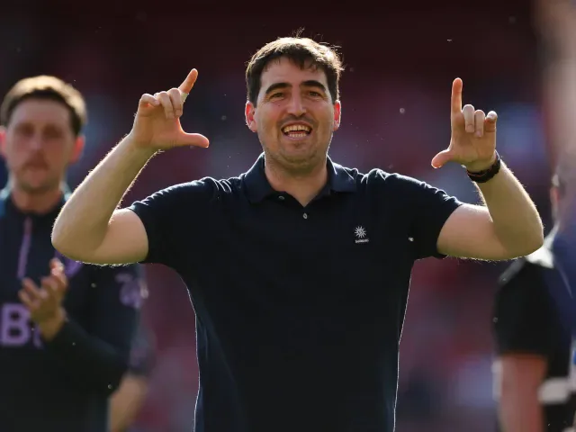 Iraola negocjuje z Liverpoolem, ale wciąż rozważa Bayer Leverkusen.