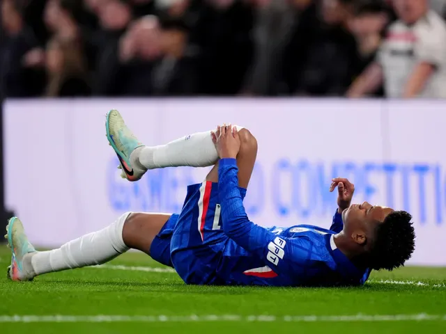 Kadrowa zawierucha Chelsea przed meczem o europejskie puchary z Liverpoolem.