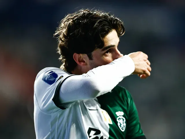 Liverpool i Chelsea walczą o skrzydłowego ze Sporting Lizbona.