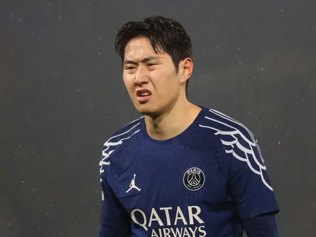 Atletico Madryt dogadało się z Lee Kang-inem, Celtic otwarty na sprzedaż Engelsa, a Wolves celuje w Che Adamsa.