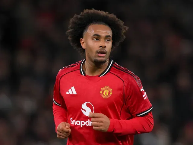 Fani Manchesteru United masowo chcą sprzedaży Joshuy Zirkzee.