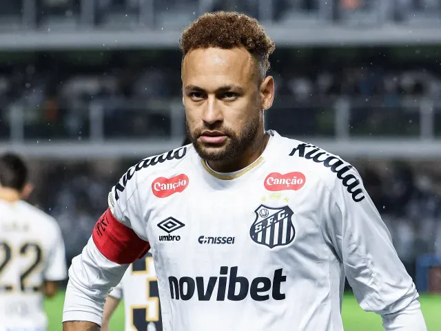 Gwiazdy światowego futbolu zmagają się z urazami przed mundialem w Ameryce Północnej.
