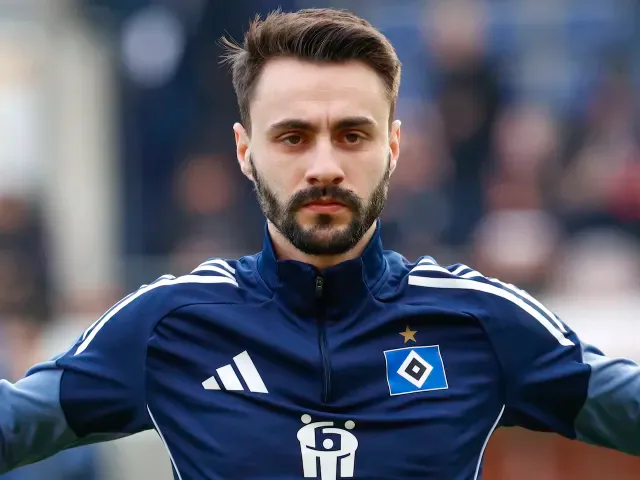 Hamburg walczy o Fabio Vieirę, ale Arsenal żąda wyższej ceny.