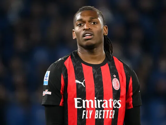 Manchester United kontaktował się w sprawie transferu Rafaela Leao z AC Milan.