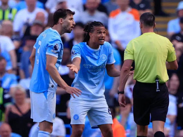 Maresca rozpoczyna rewolucję w Manchesterze: Ake i inni na wylocie.