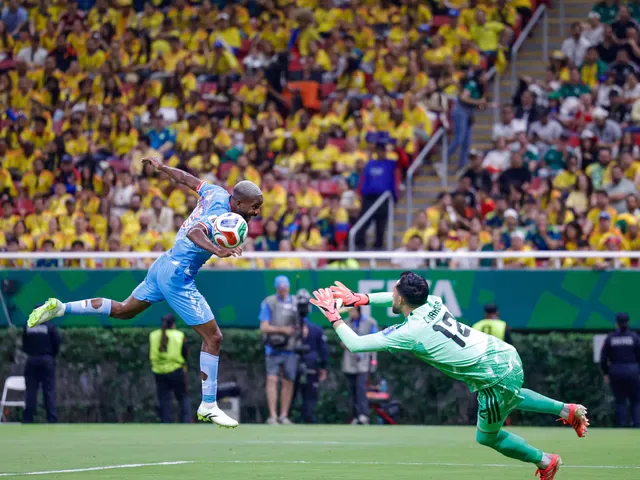 Bakambu czy Mayele: dylemat DR Konga przed historycznym starciem z Anglią